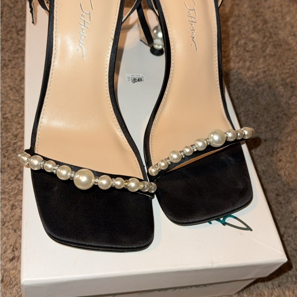 Betsey Johnson Black Pearl-Embellished Women's Heels - Picture 3 of 5